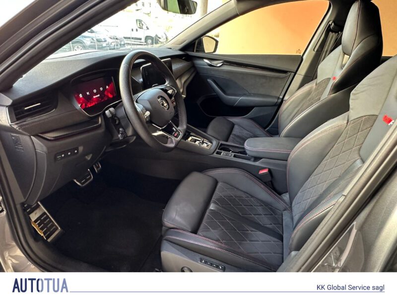 SKODA Octavia Combi 1.4 TSI PHEV DSG RS