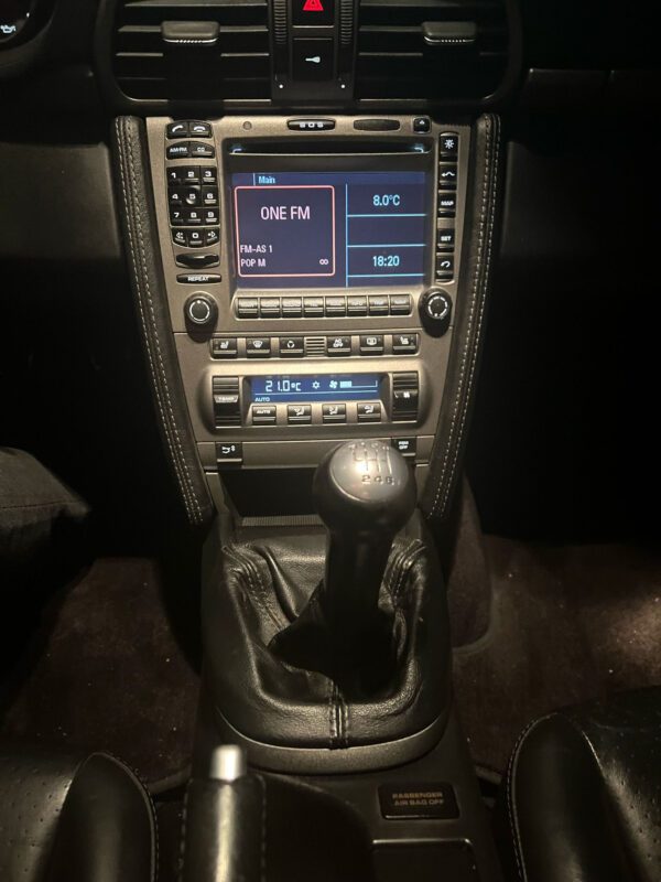 PORSCHE 911 Carrera 4 - immagine 8