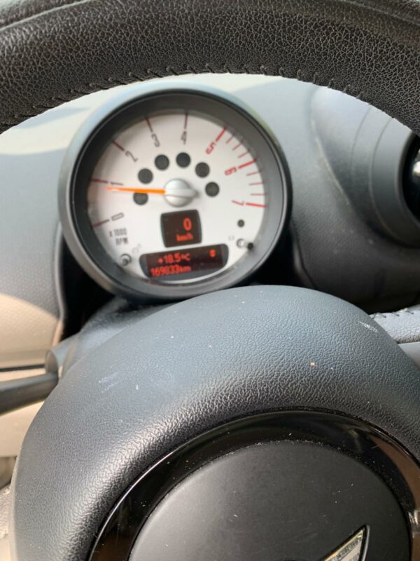 MINI Cooper D All4 - immagine 7