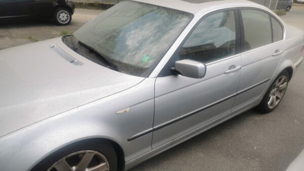 BMW 330i