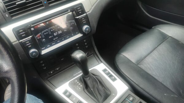 BMW 330i - immagine 9