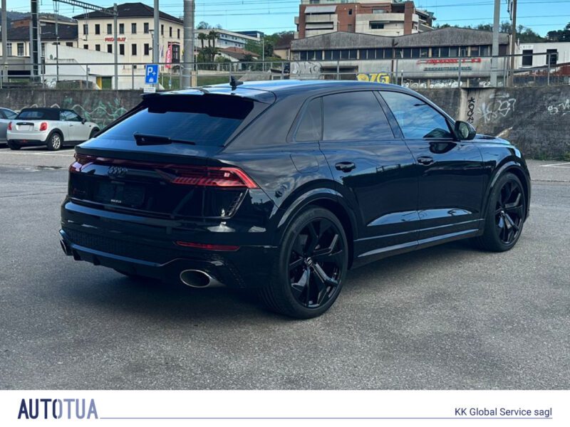 AUDI RSQ8 quattro tiptronic